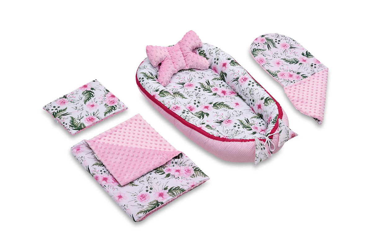 Set-dorou-4+1-pink-floral-pom-pom-babyllama Σετ Προίκας μωρού Pink Floral - Princess Gift - Image 1