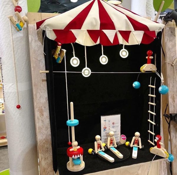 Acrobats Ακροβάτης - Image 3