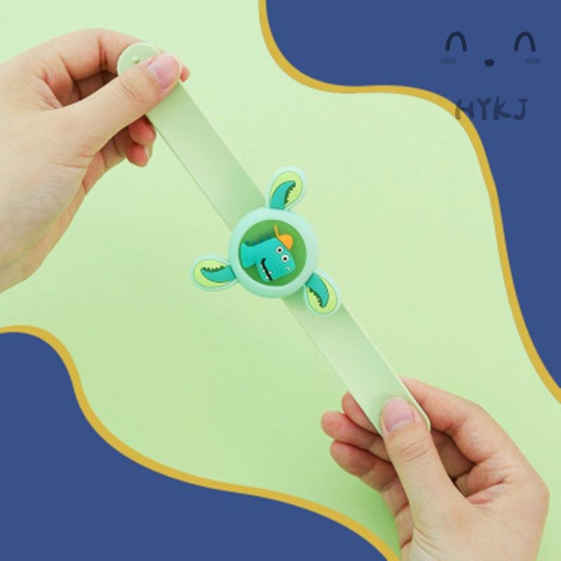 _sE_1334333539 Αντικουνουπικό βραχιόλι Spinner με φωτάκι Ροζ / Μωβ - Image 5