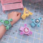 Αντικουνουπικό βραχιόλι Spinner με φωτάκι Ροζ / Μωβ - Image 4