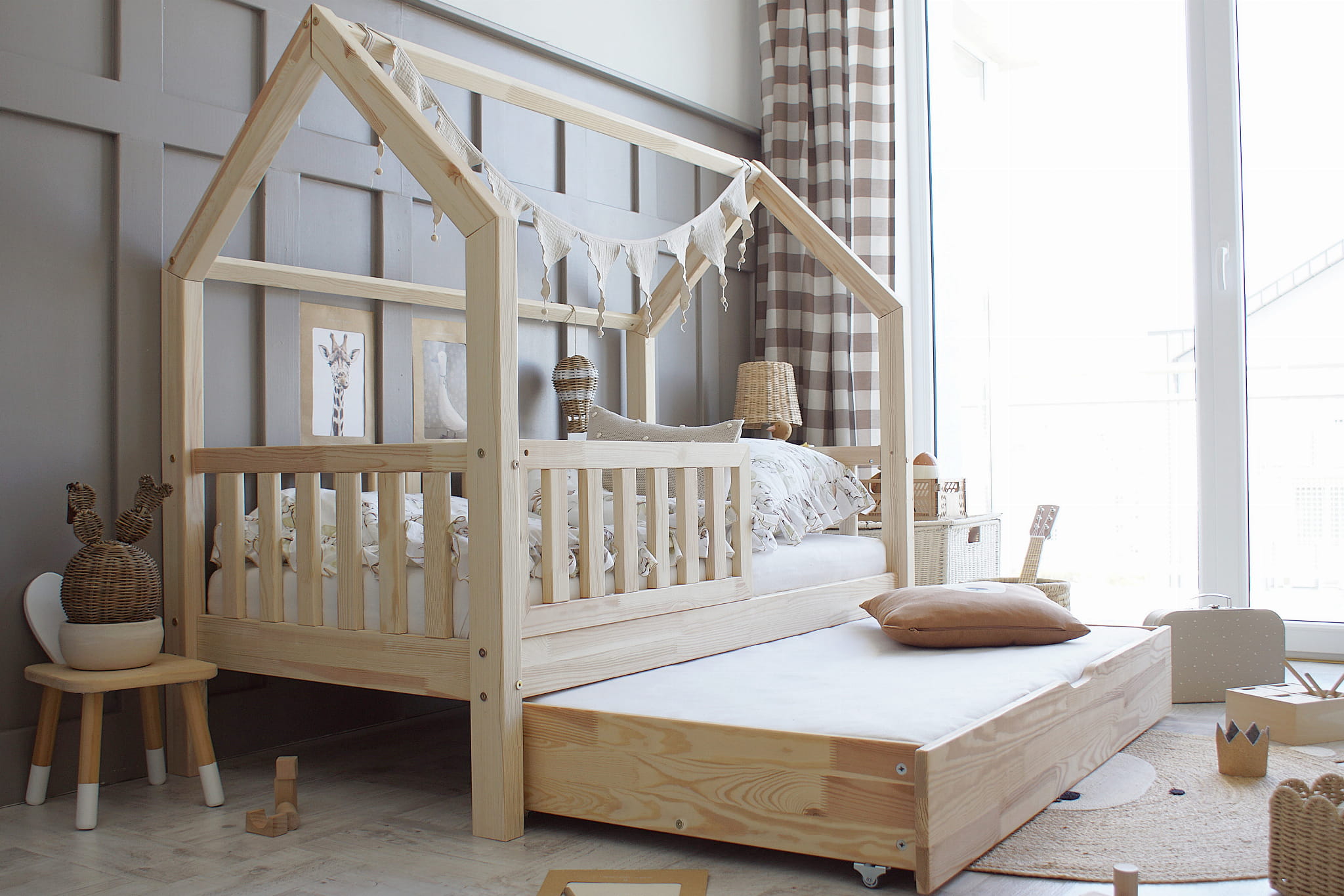 Bianco plus me syromeno krevati Bianco plus me syromeno krevati surtari apothikeutiko xoro