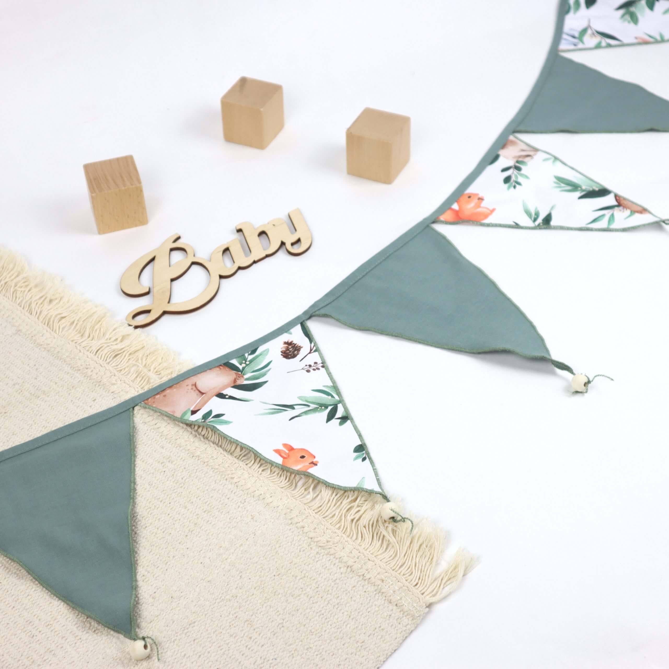 0266-scaled Γιρλάντα με σημαιάκια Deer - Image 1