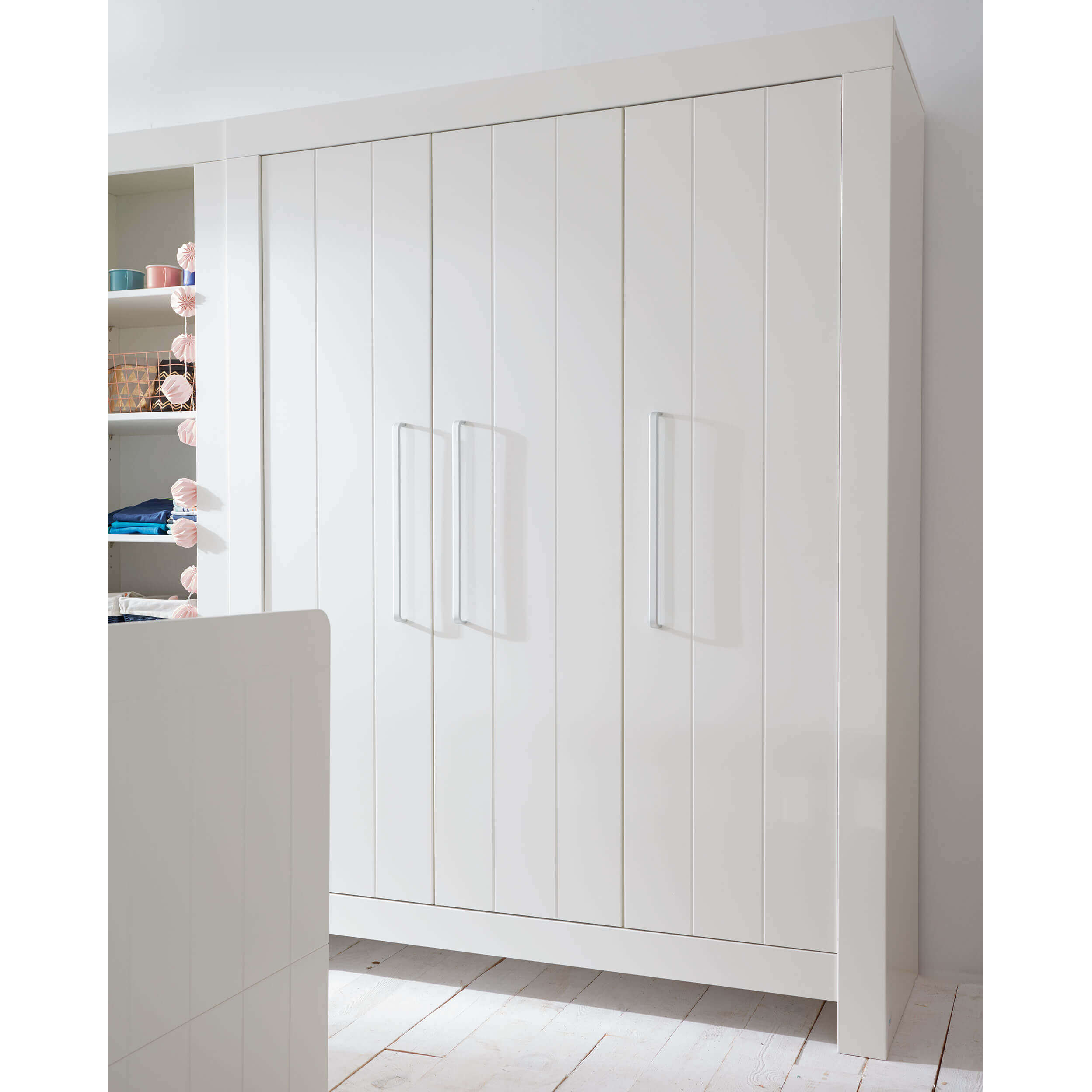 021-043-110-L Τρίφυλλη ντουλάπα Calmo Γκρί - Image 4