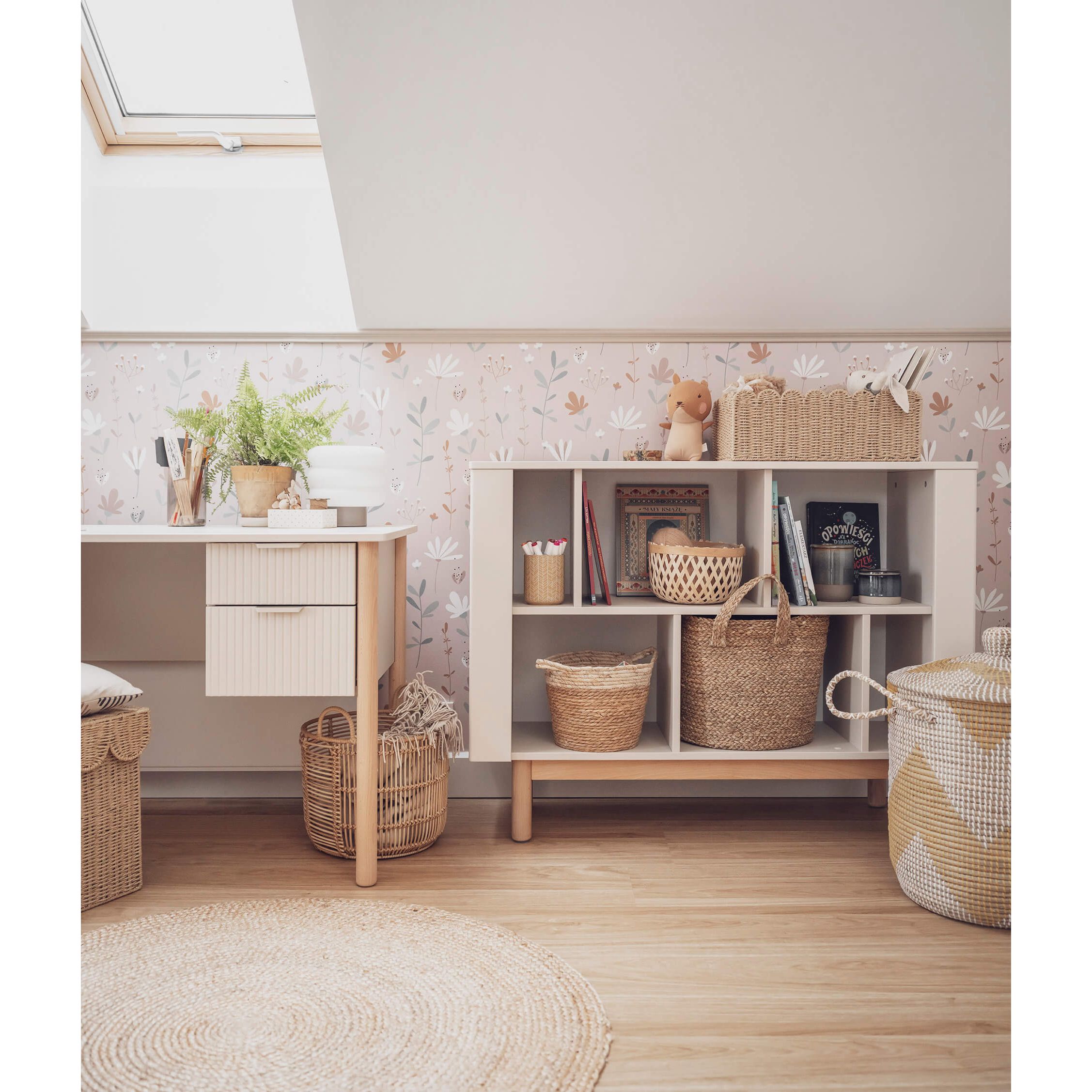 white-Miloo_champagne_lifestyle_6 Παιδικό γραφείο Miloo Λευκό - Image 2