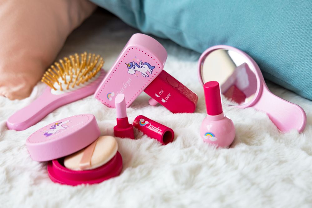 8_max (4) Ξύλινο σετ ομορφιάς με 6 στοιχεία μακιγιάζ - Image 2