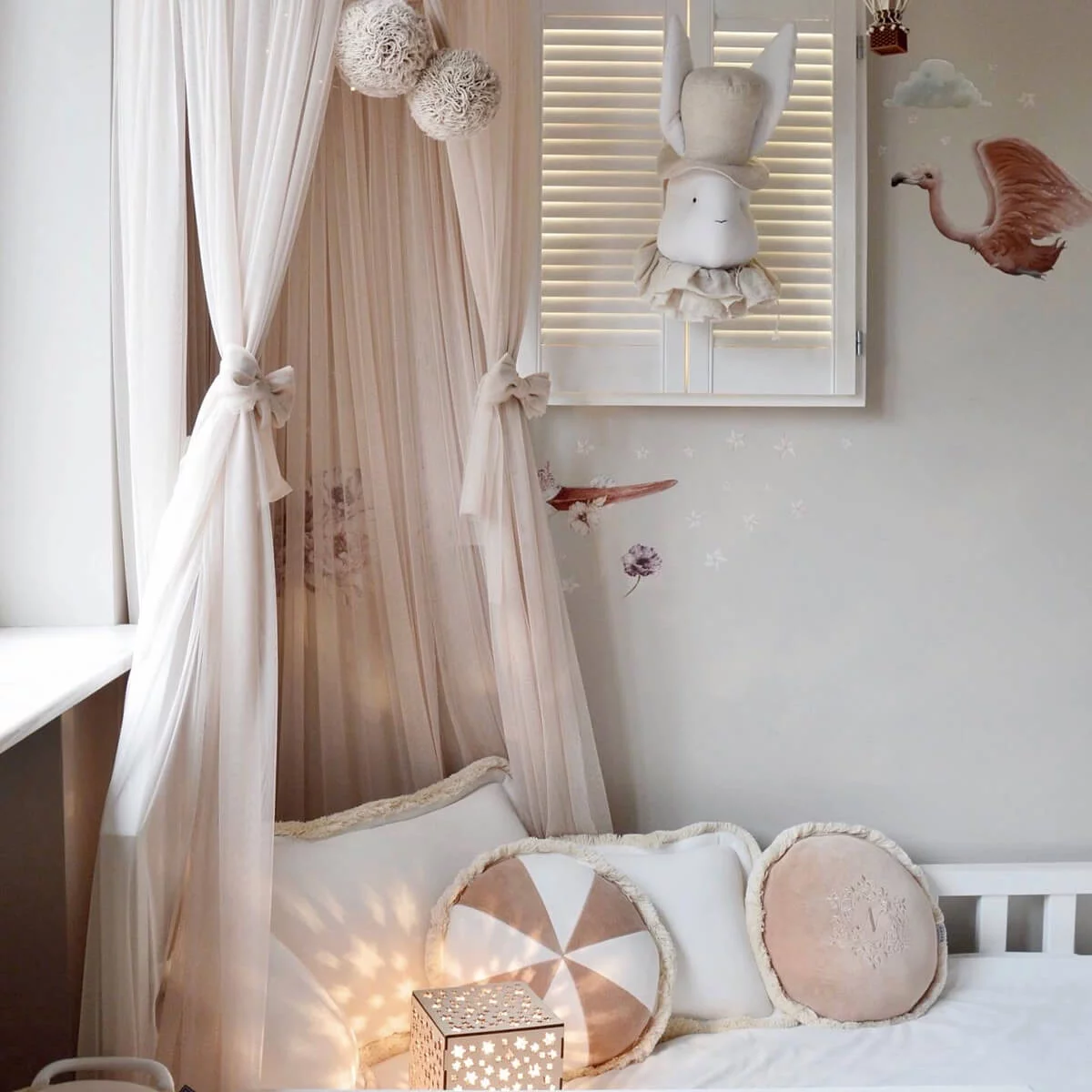 bajeczny-baldachim-16 Τούλινο Canopy με πομ πον - Image 24