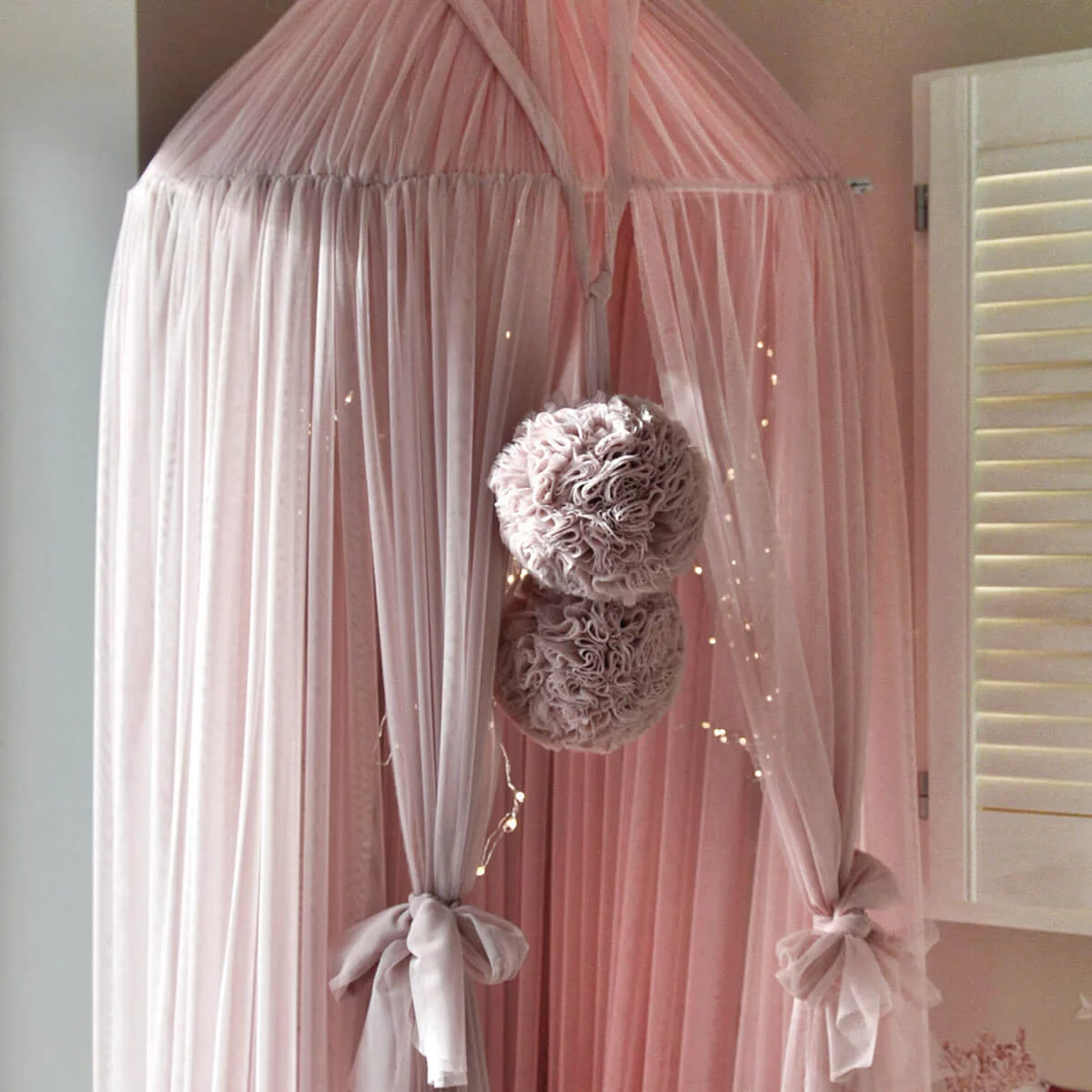 bajeczny-baldachim-7-1 Τούλινο Canopy με πομ πον - Image 23