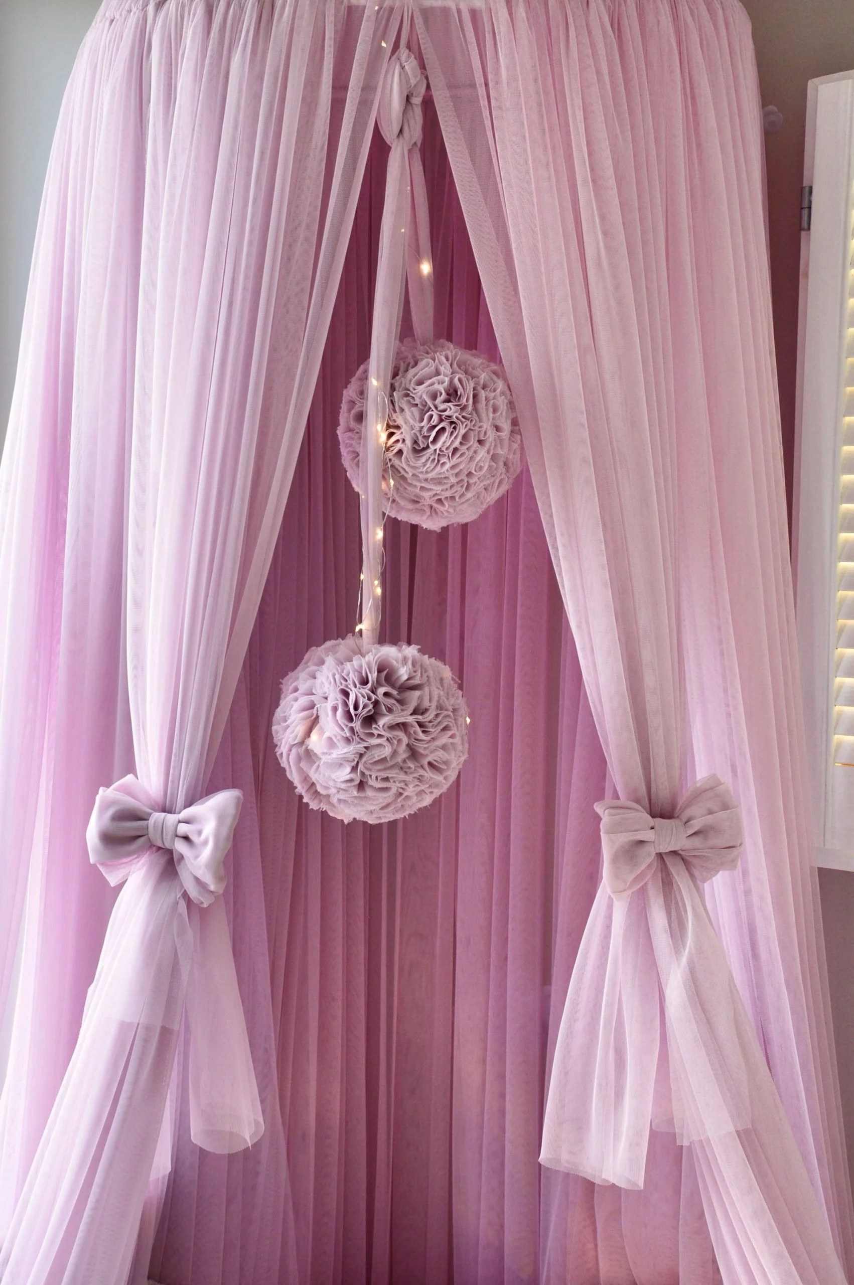 image00013-scaled Τούλινο Canopy με πομ πον - Image 5