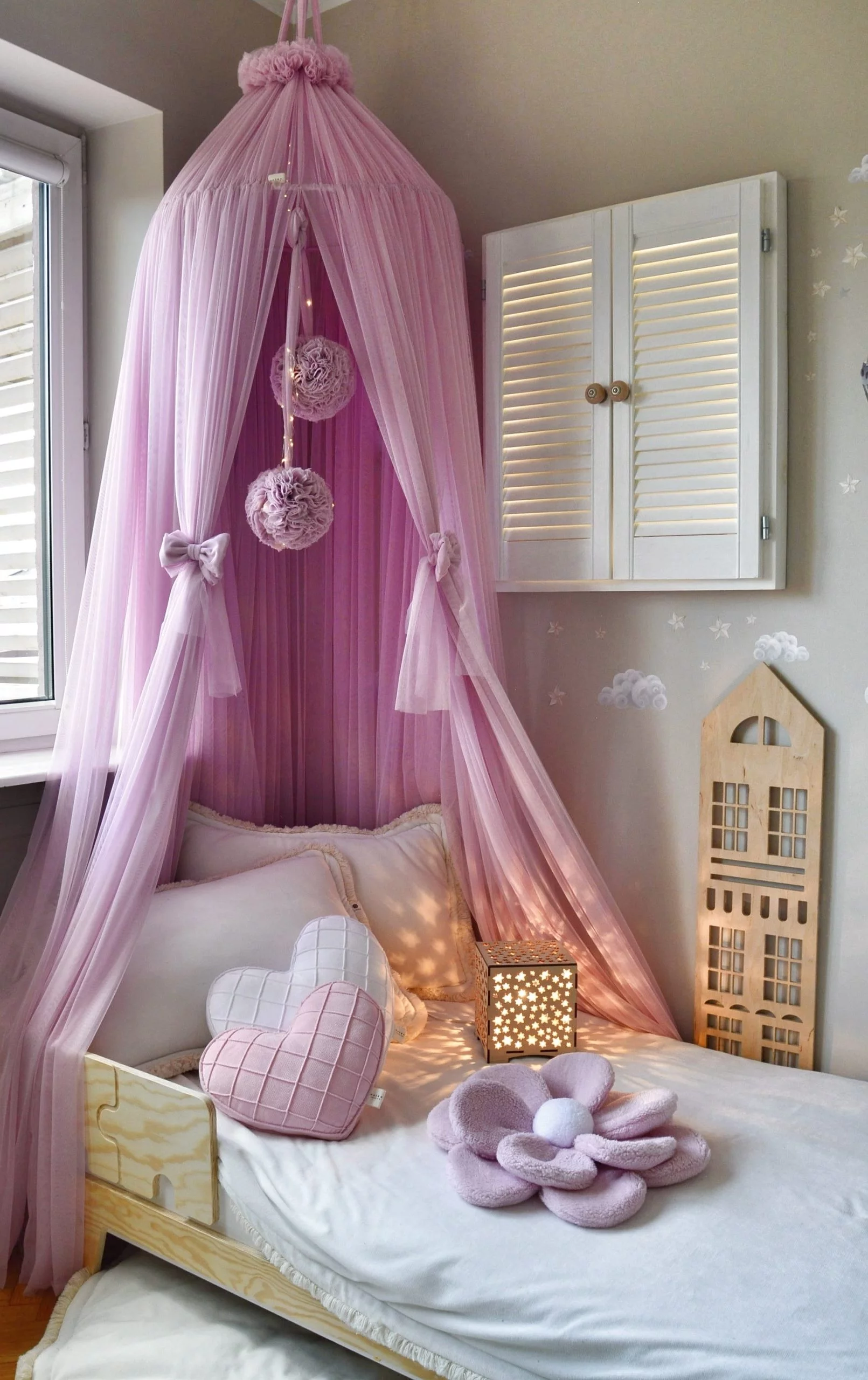 image00015-1-scaled Τούλινο Canopy με πομ πον - Image 3