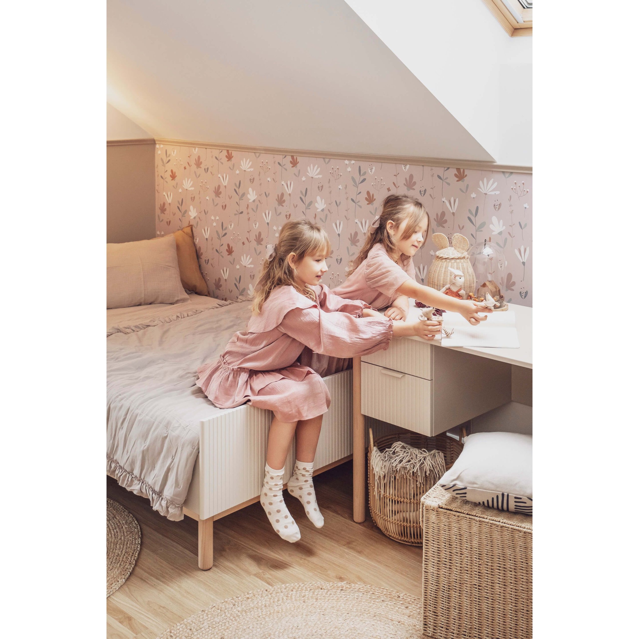 white-Miloo_champagne_lifestyle_27-1-scaled Μiloo Παιδικό Kρεβάτι Σαμπανιζέ - Bazaar - Image 3