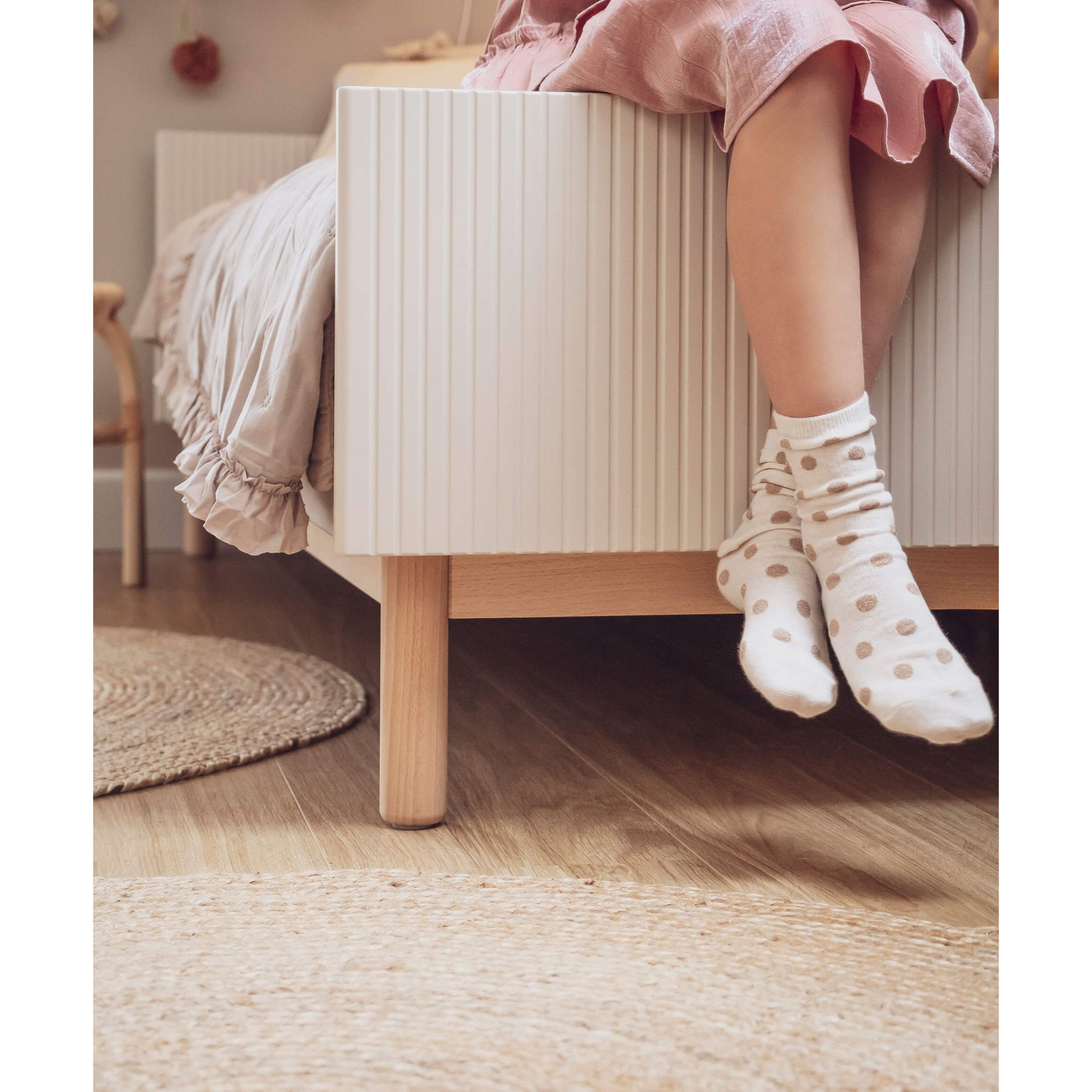 white-Miloo_champagne_lifestyle_30 Μiloo Παιδικό Kρεβάτι Σαμπανιζέ - Bazaar - Image 2