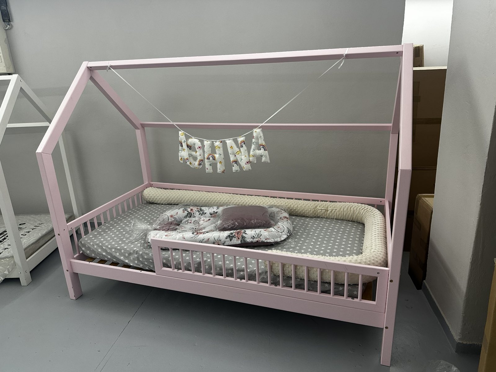 0-02-05-9dce9978fb9449f8c863ad4feb6196043f33548db81c78c692f0c426405be04c_d407e267b9d50ecc Pioli Μontessori παιδικό κρεβάτι ΜΑΣΙΦ Ροζ 190x90 με πόδι 19εκ. - Bazaar - Image 3