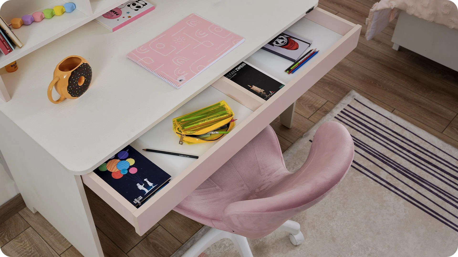 nora grafeio syrtari Γραφείο Nora - Image 2