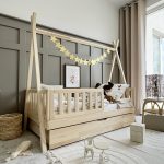 Tipi PLUS with fence rail παιδικό κρεβάτι φυσικό ξύλο μασίφ με συρτάρι / δεύτερο κρεβάτι